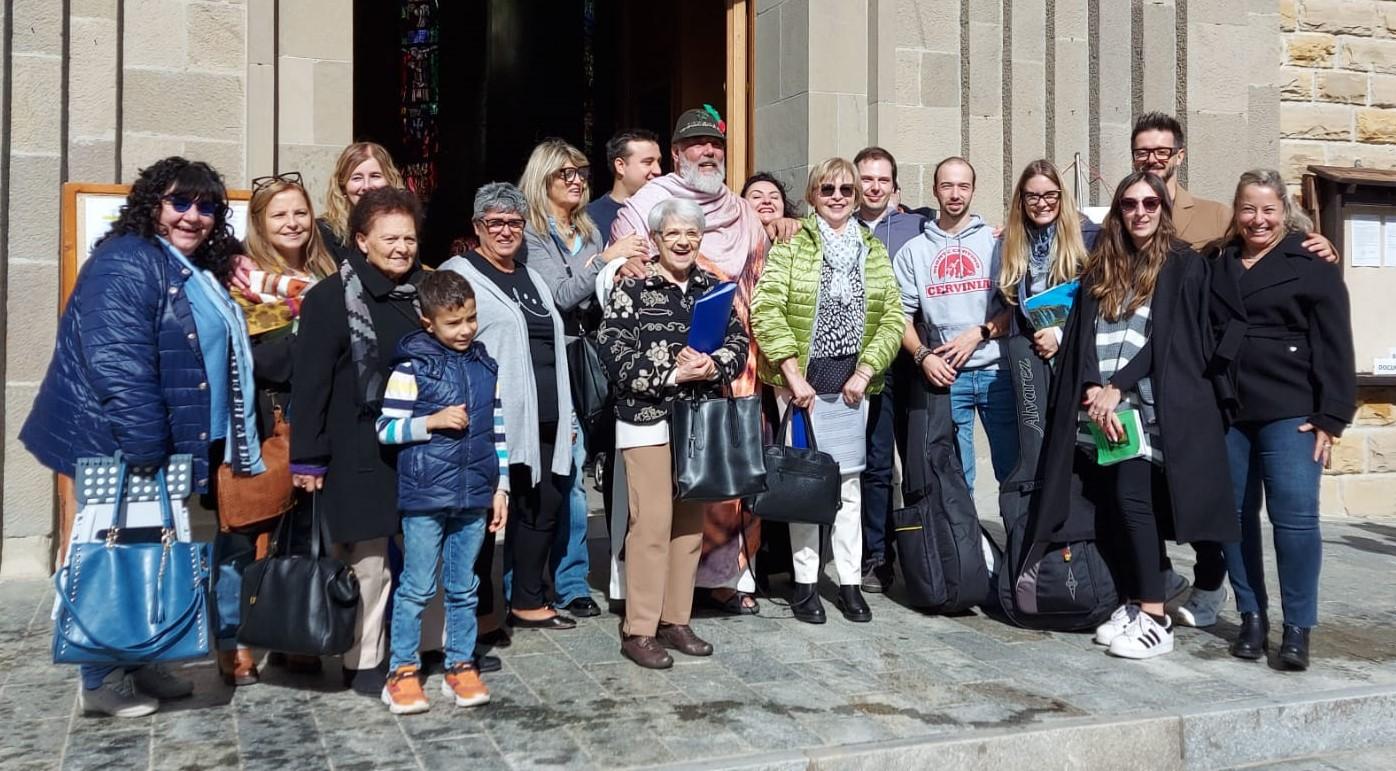 Serramazzoni saluta il parroco Alpino: «Grazie don Matteo, non ti dimenticheremo»