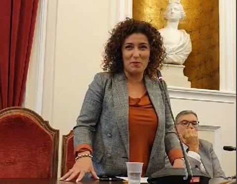 Dimissioni a sorpresa in consiglio comunale a Sassari: ecco chi va via