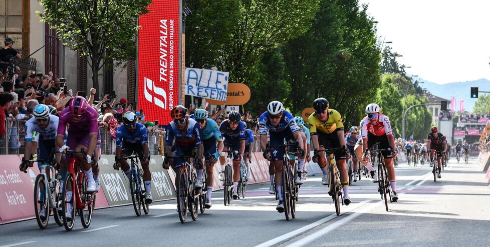 Giro d'Italia 2025, ci sarà una cronometro in Toscana: le città interessate