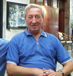 Carrara, l’addio al giornalista Vittorio Prayer
