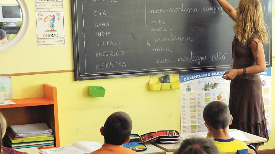 Ha una malattia genetica e l’Adhd ma le dimezzano le ore di assistenza a scuola: l’odissea di una bimba di Porto Torres