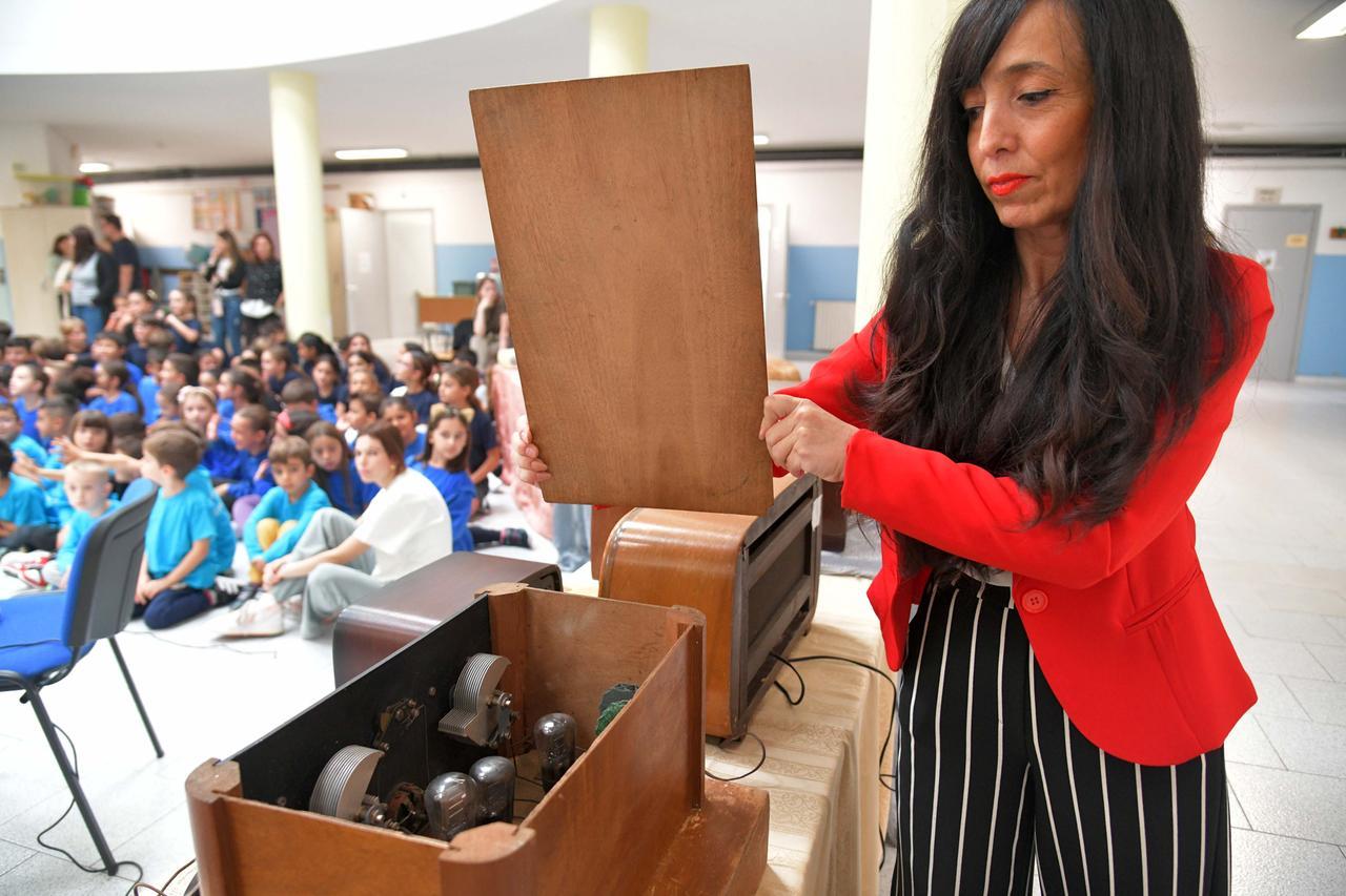 
	La maestra Elena Fraschini

