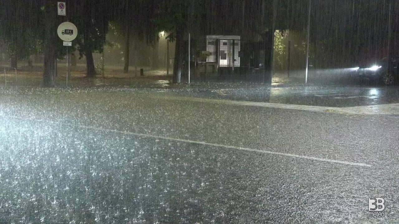 Maltempo a Prato, chiusi il sottopasso di Pratilia e le piste ciclabili