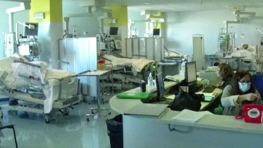 Dottori e infermieri pronti allo sciopero: «Senza assunzioni il sistema affonda»