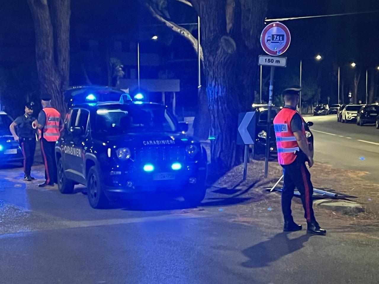 Ferrara, fermato alla guida fornisce la carta di credito al posto della patente