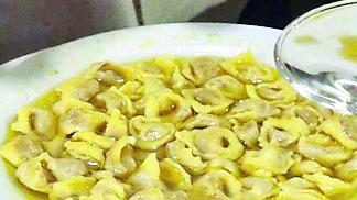 Il giovane pensionato Lucio Duo: «Condivido emozioni sui social raccontando la cucina reggiana»