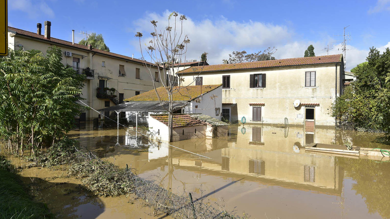 
	Il ristorante Da Alcide in localit&agrave; Banditelle finito sott&rsquo;acqua (foto Paolo Barlettani)

