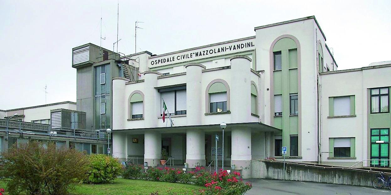 Morti sospette ad Argenta, sospeso 30 giorni l’infermiere indagato per omicidio volontario