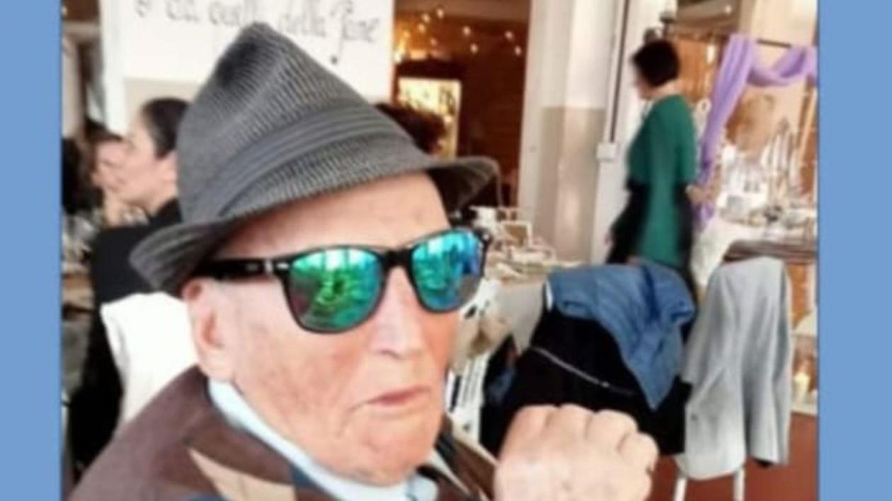 «Non sono vecchio, sono anti’o». A Livorno nonno Fabio il barzellettiere è il nuovo centenario