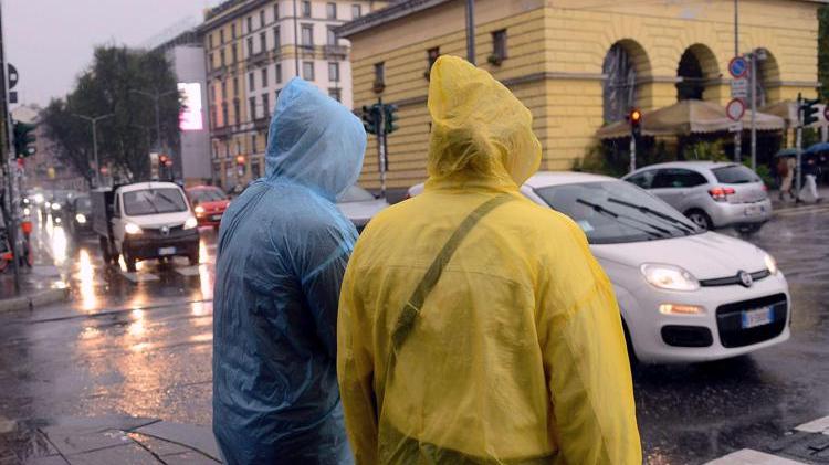 Allerta rossa fino a mezzanotte poi nella pianura reggiana scende ad arancione, gialla in montagna