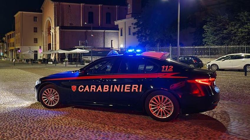 Cento, budelli da insaccati scaduti: sequestro e multa per l’azienda