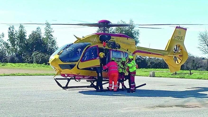 Olbia, moto contro auto: grave un centauro di 56 anni