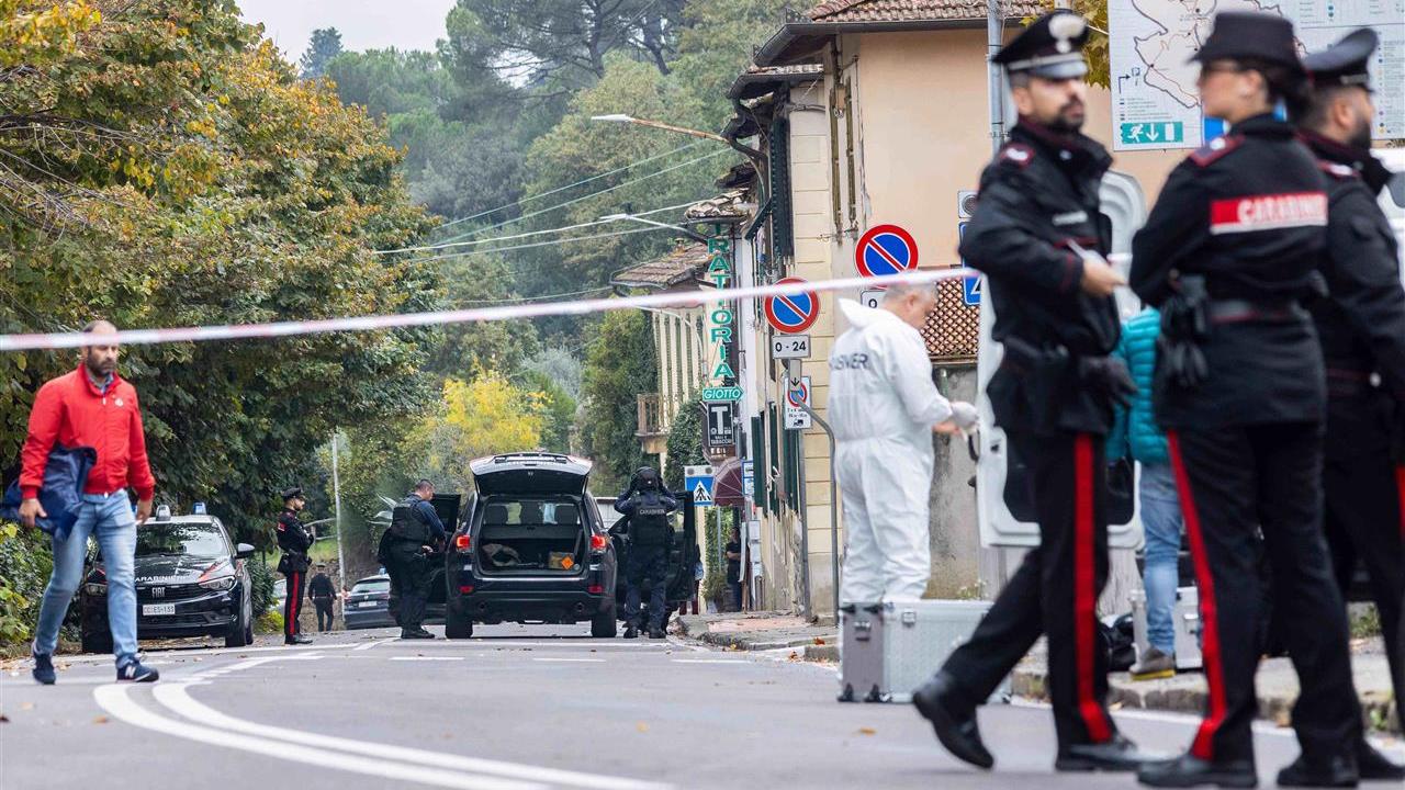 Il ragazzo nella fotografia non è Mattia Scutti ma un suo ex compagno