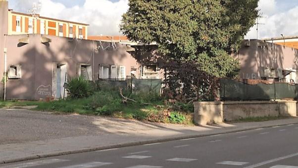 I carabinieri scambiati per pusher durante il blitz nell’ex asilo bunker di Sassari