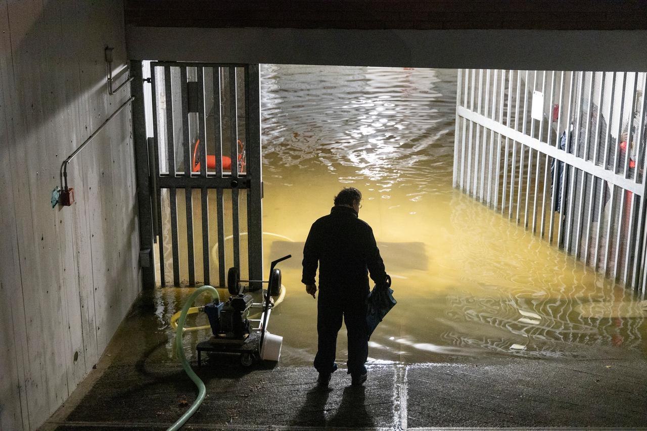 Maltempo a Modena. Venti persone salvate dai vigili del fuoco