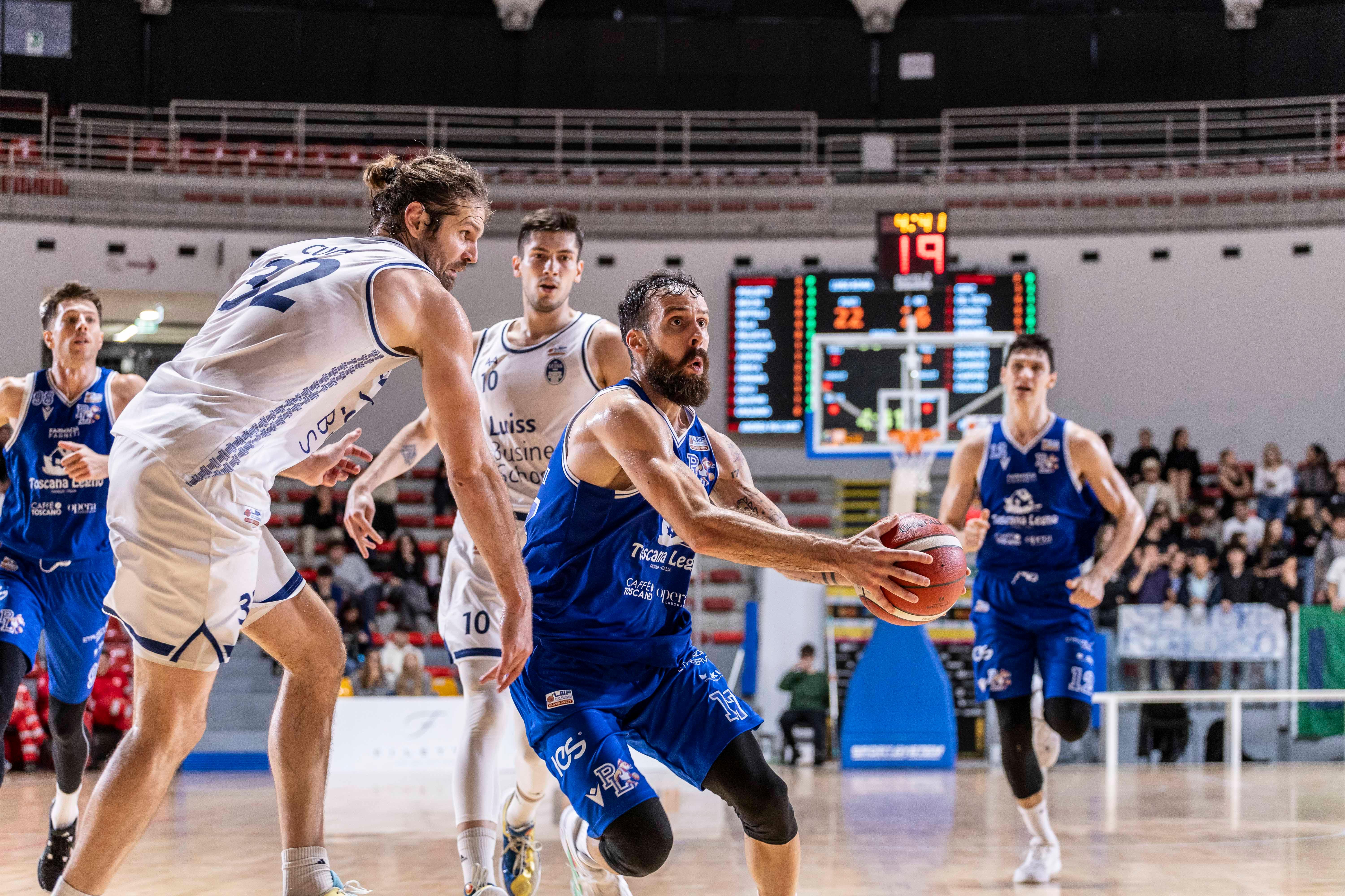 Davide  Bonacini in azione (foto Lega Basket)