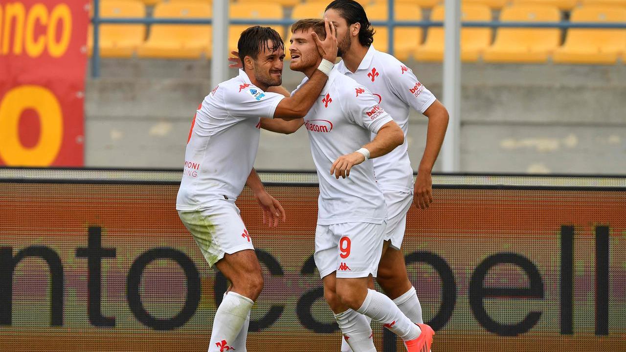 Un momento della partita Lecce-Fiorentina
