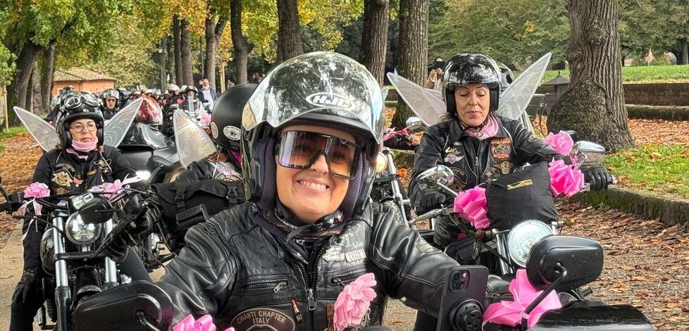 Lucca, sfilata di moto sotto le Mura per la ricerca contro il cancro<br>

