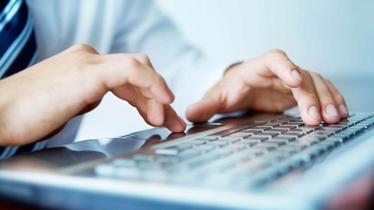 Il giudice ha condannato l'uomo per il doppio lavoro