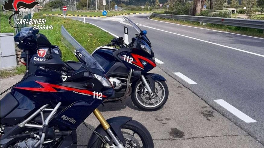 Olbia, picchia la ex e cerca di spingerla fuori strada: in auto acido e benzina