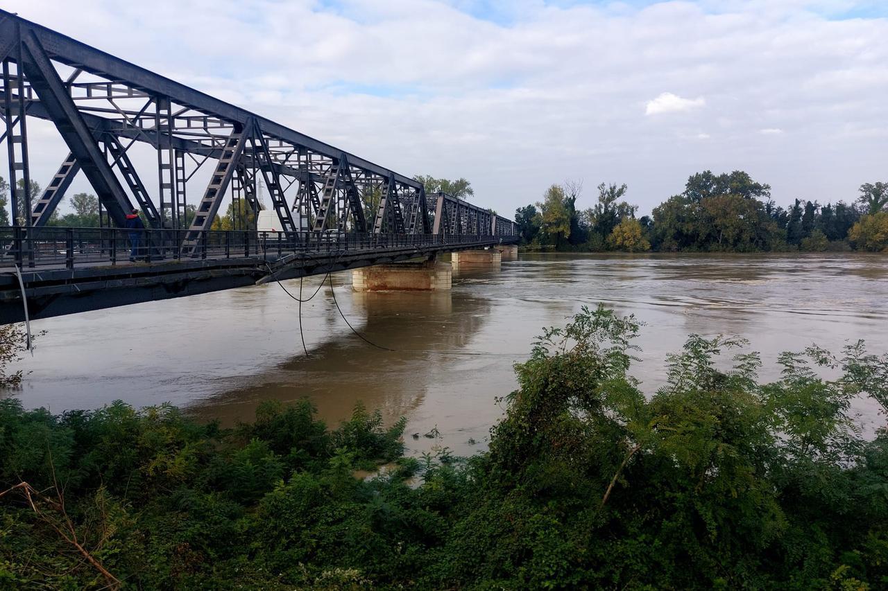 Piena del Po a Ferrara, firmata l’ordinanza di evacuazione