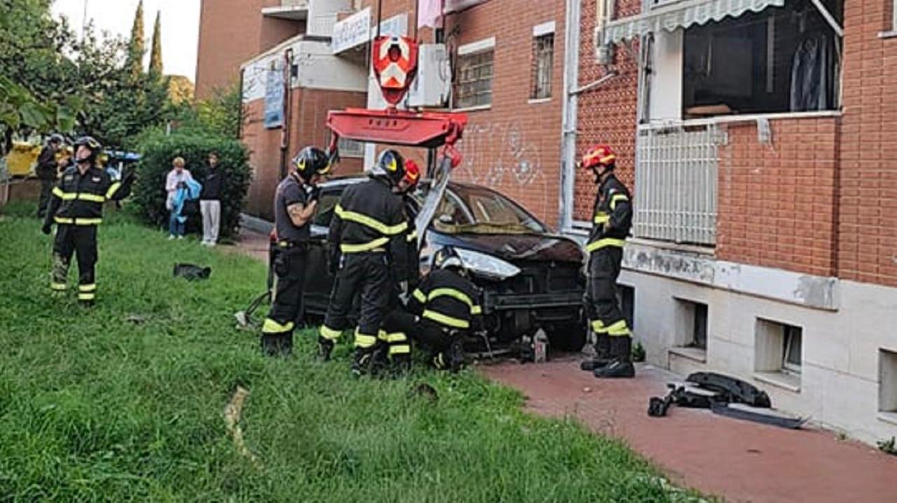 L'auto dopo l'incidente (foto Debora Amadori)