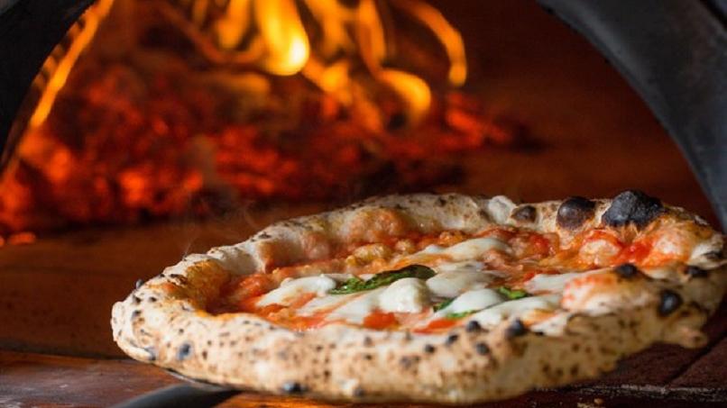 Modena, la pizza soppianta il tortellino: boom di pizzerie in centro storico