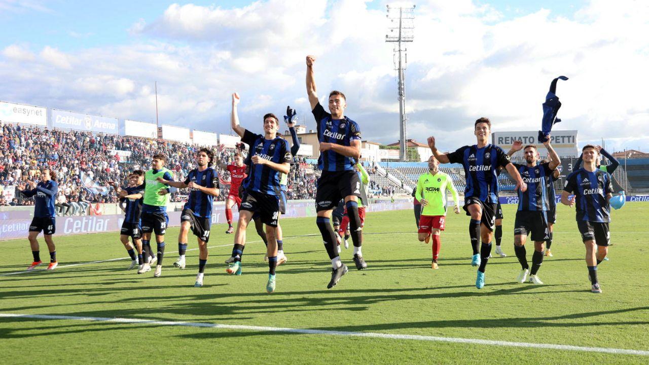 
	I nerazzurri sotto la Curva nord

