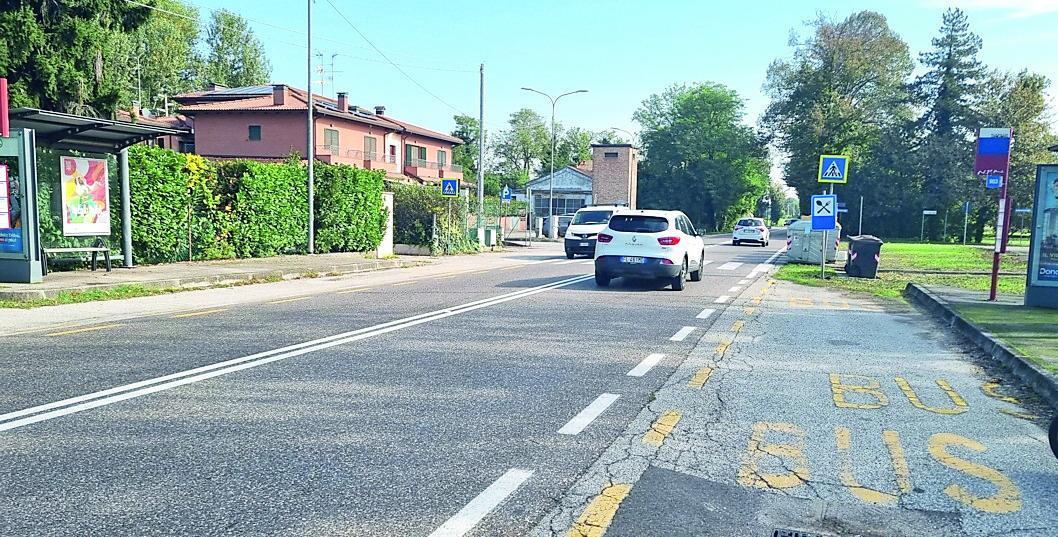 Ferrara, in via Pomposa «si rischia la vita. Servono ciclabile e rallentatori»