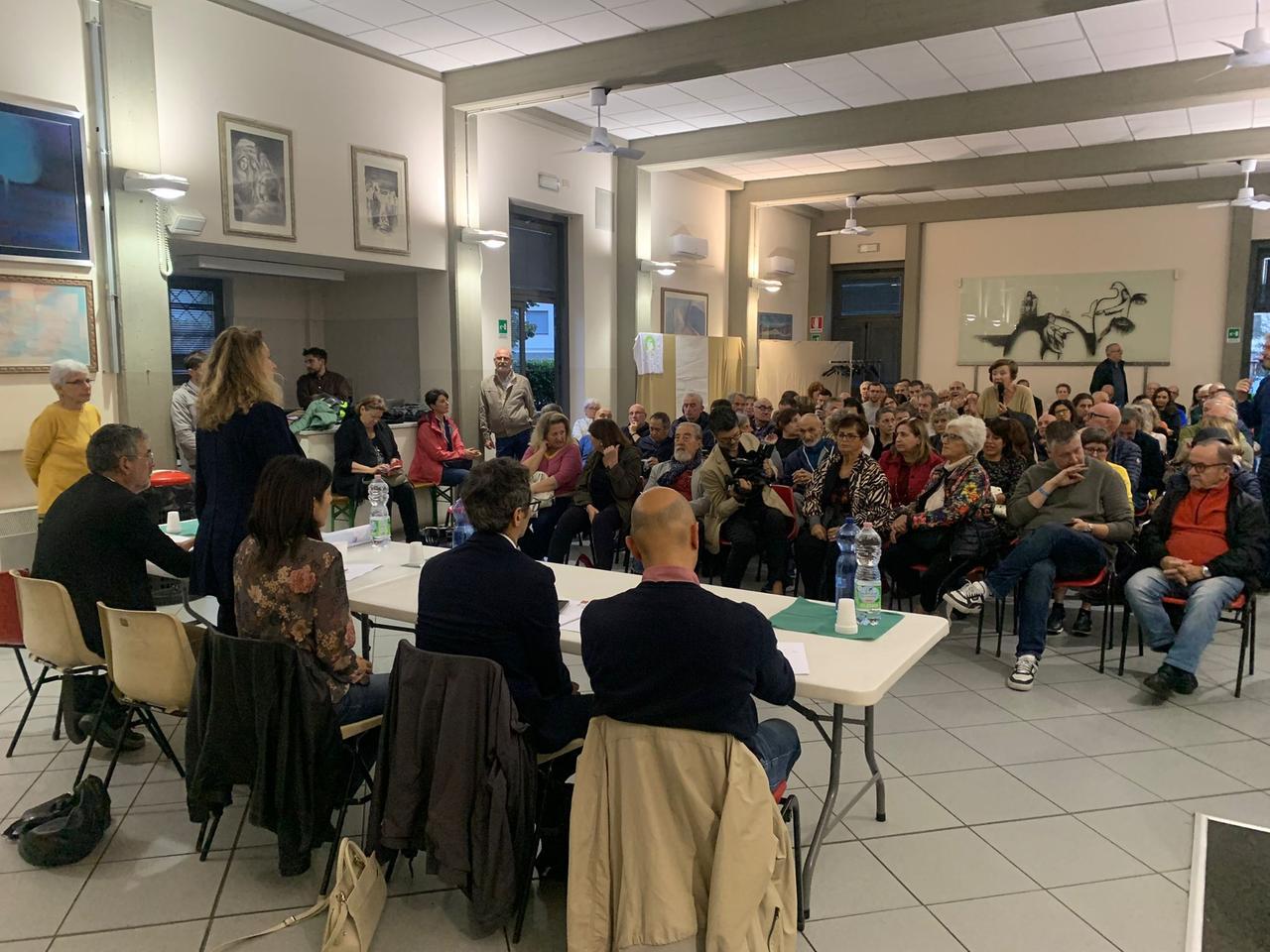 
	L'assemblea alla parrocchia di Santa Lucia

