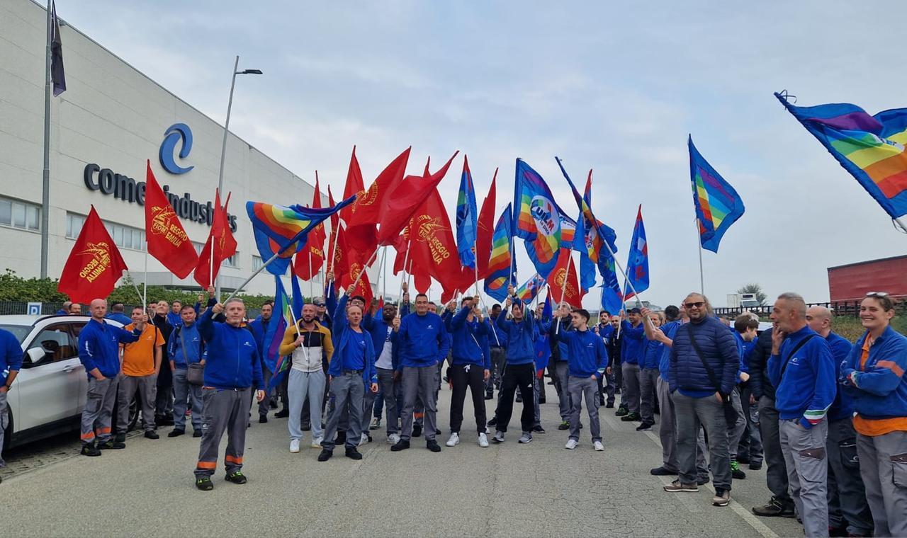 Sciopero alla Comer Industries di Reggiolo: I lavoratori: «Chiediamo rispetto»