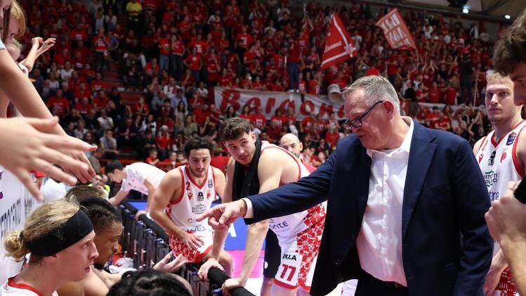 Pistoia, il presidente Rowan si scusa dopo essersi improvvisato coach: «Non conosco le regole italiane»<br>