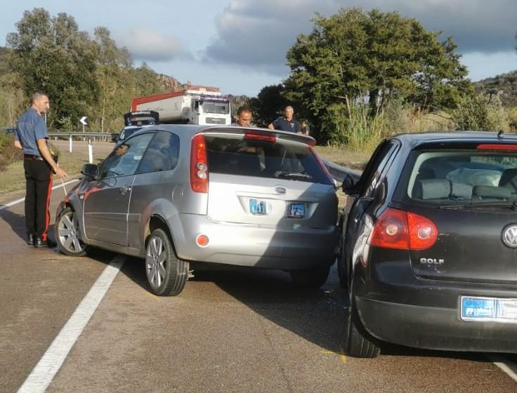 Tortolì, scontro tra due auto sulla statale 198: ferito trasportato all’ospedale San Francesco con l’elisoccorso