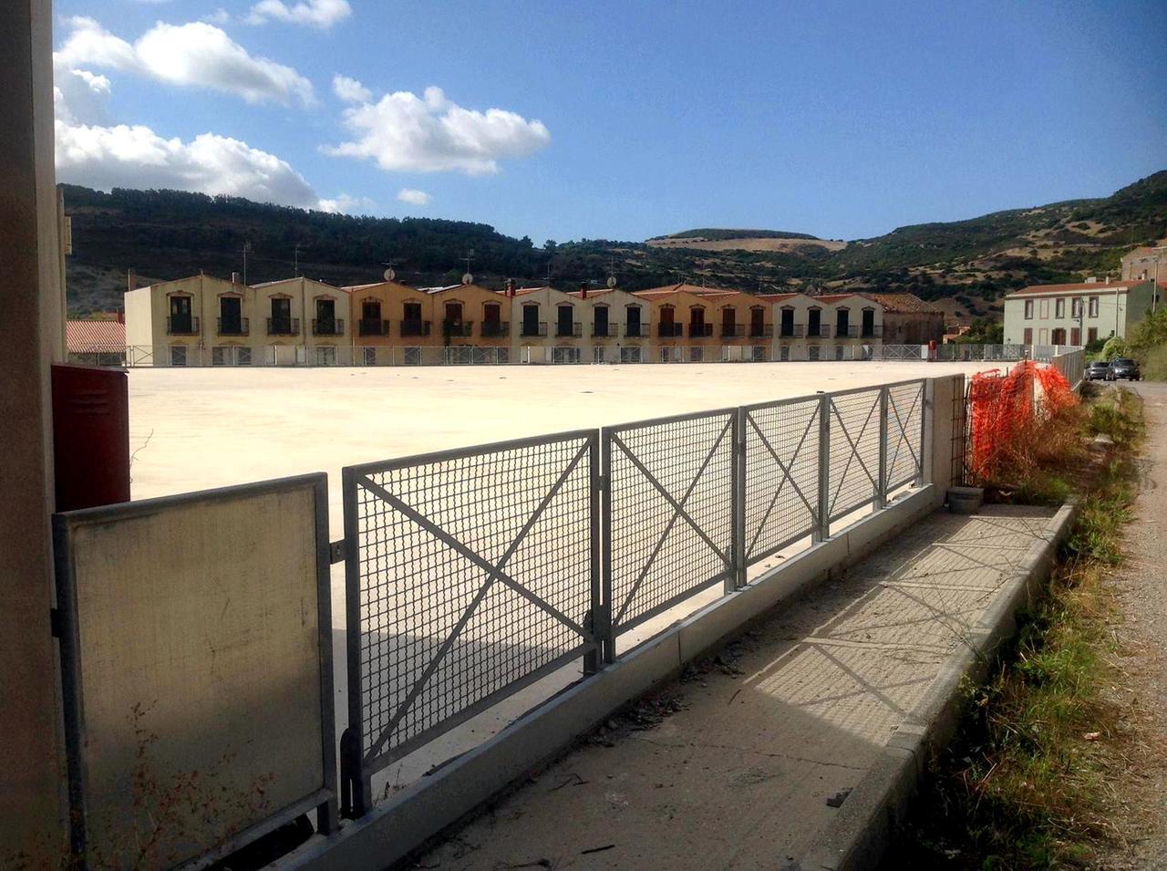 Bosa, multipiano di Santa Giusta: «Dopo 20 anni, parcheggio alle fasi finali»