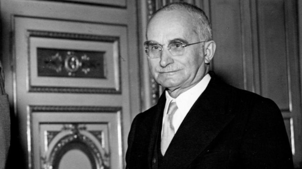 
	Luigi Einaudi

