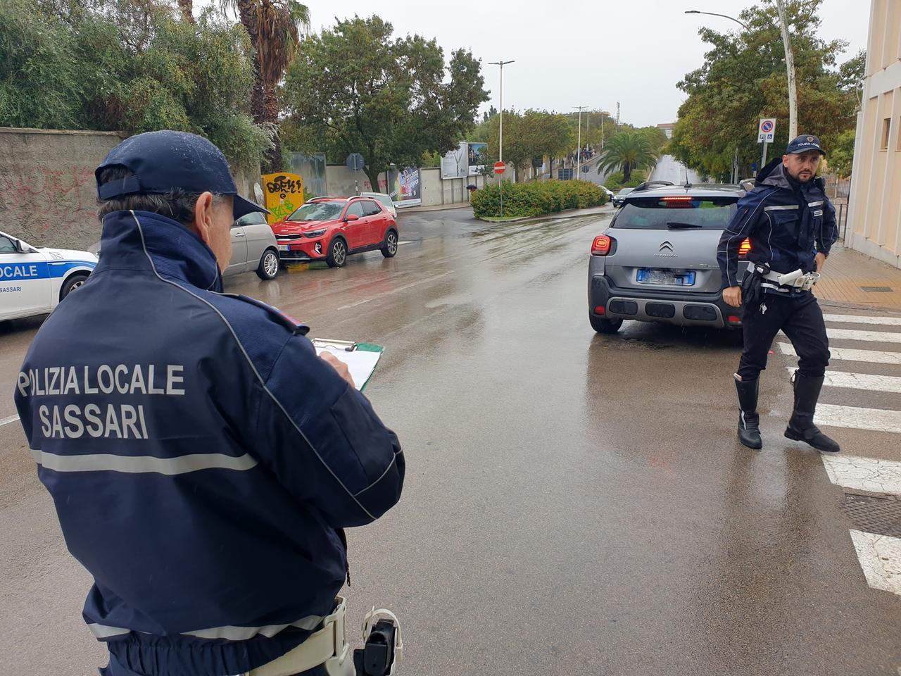 Sassari rilievi in via Turati degli agenti della Polizia Locale