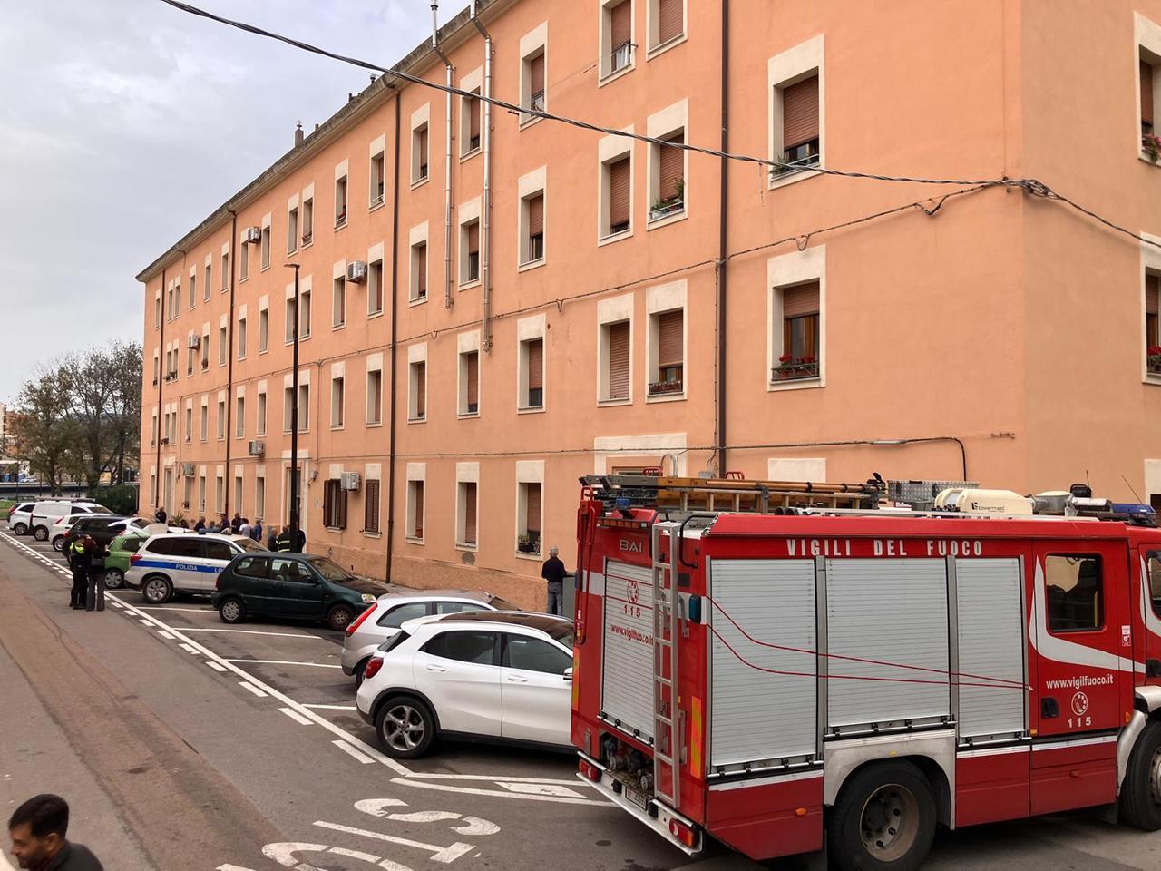 Olbia, crolla il solaio di una casa popolare