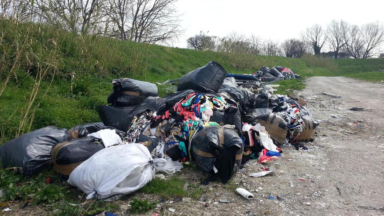 Smaltimento illecito tra Prato e Pistoia: scatta il sequestro di case e conti correnti