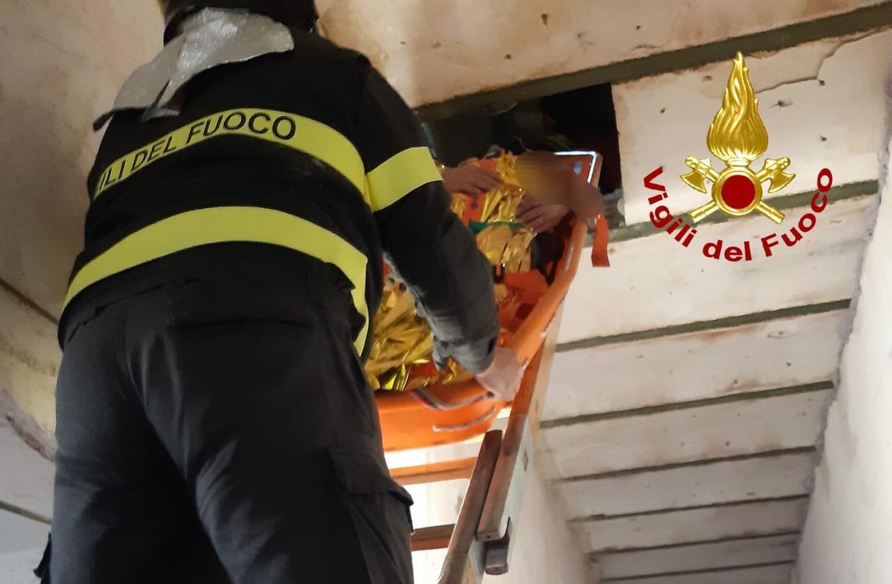 Tempio, incidente sul lavoro in un cantiere: ferito un operaio