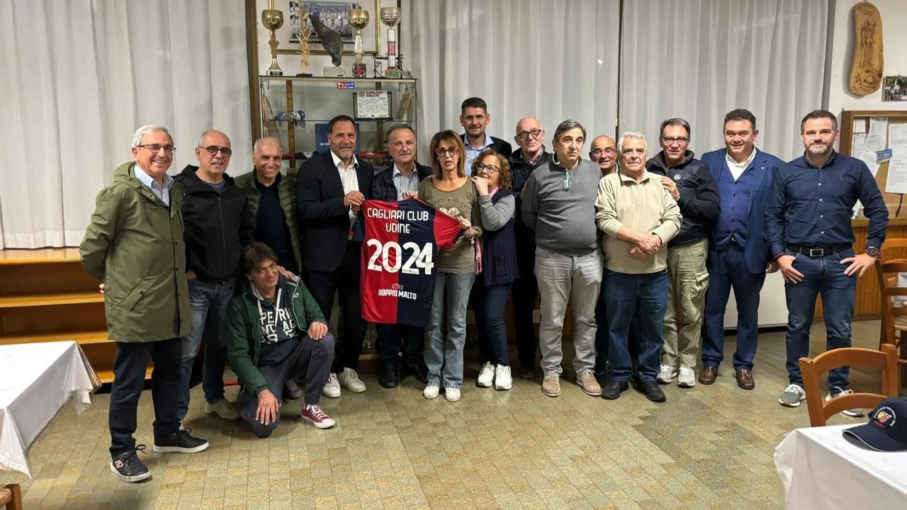 Una delegazione del Cagliari incontra a Udine il circolo dei sardi “Montanaru”