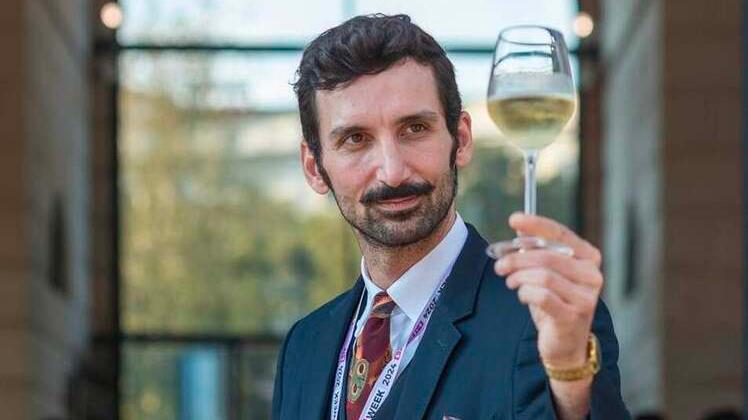 Il carpigiano Nello Gatti premiato influencer mondiale sul vino