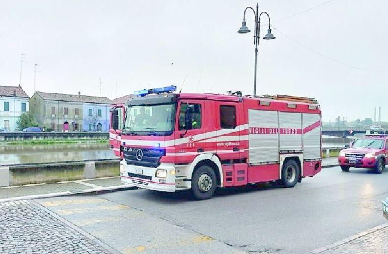 Prima i lavori, poi il blackout: mezza Codigoro resta senza luce