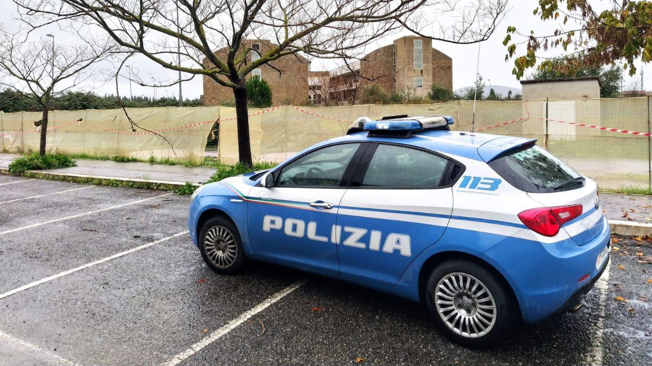 
	La polizia sul posto

