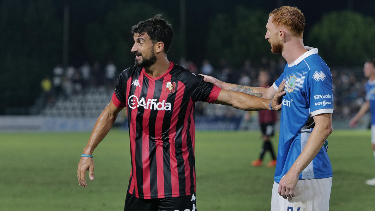 Rocco Costantino è alla prima stagione in maglia rossonera