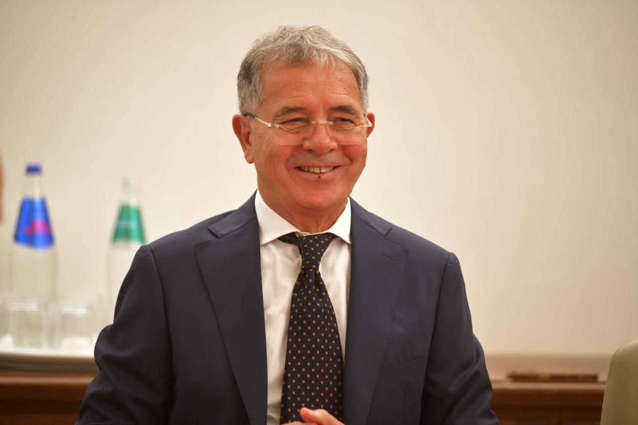 Olbia, il sindaco ai bambini di prima elementare: «Aiutate chi è in difficoltà»