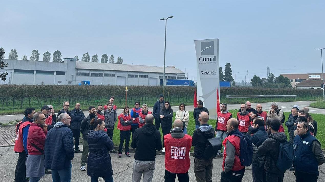 Reggio Emilia, nuova mobilitazione dei lavoratori alla Comall