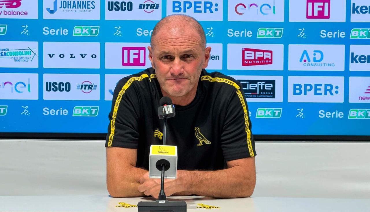 
	Mister Bisoli durante la conferenza stampa pre partita

