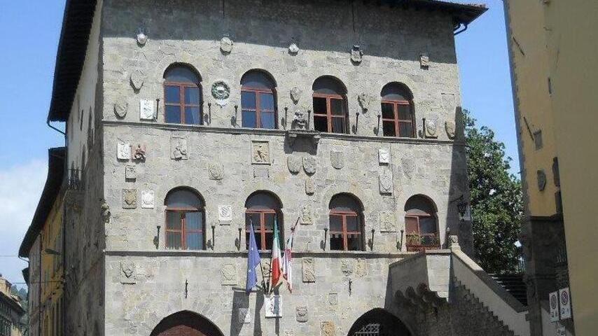 Pescia, niente straordinari e premio di produttività. Protestano i dipendenti comunali