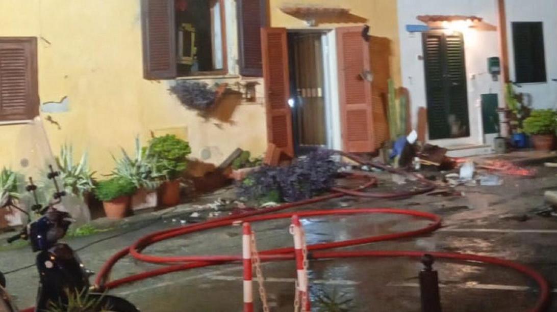La casa dopo l'incendio
