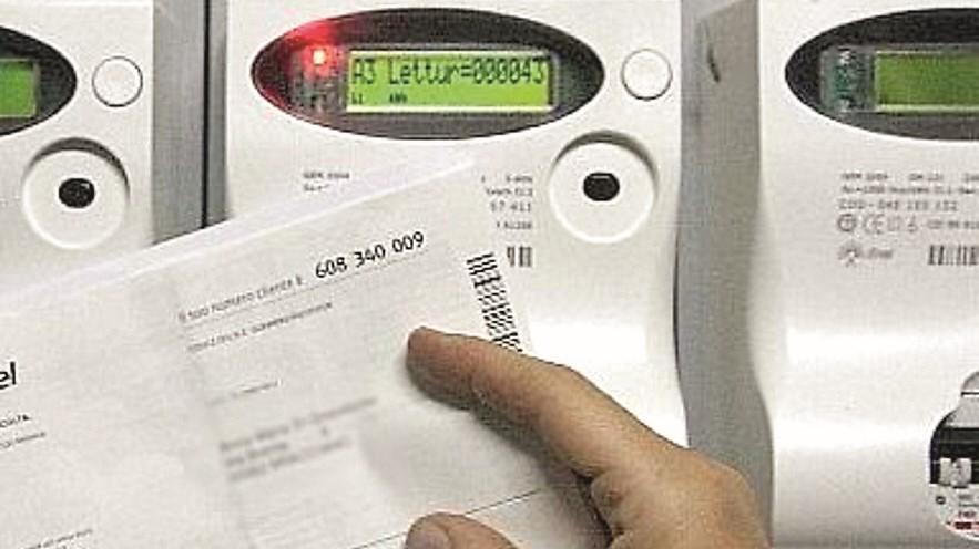 E-distribuzione, nuovi allacci: è buio pesto